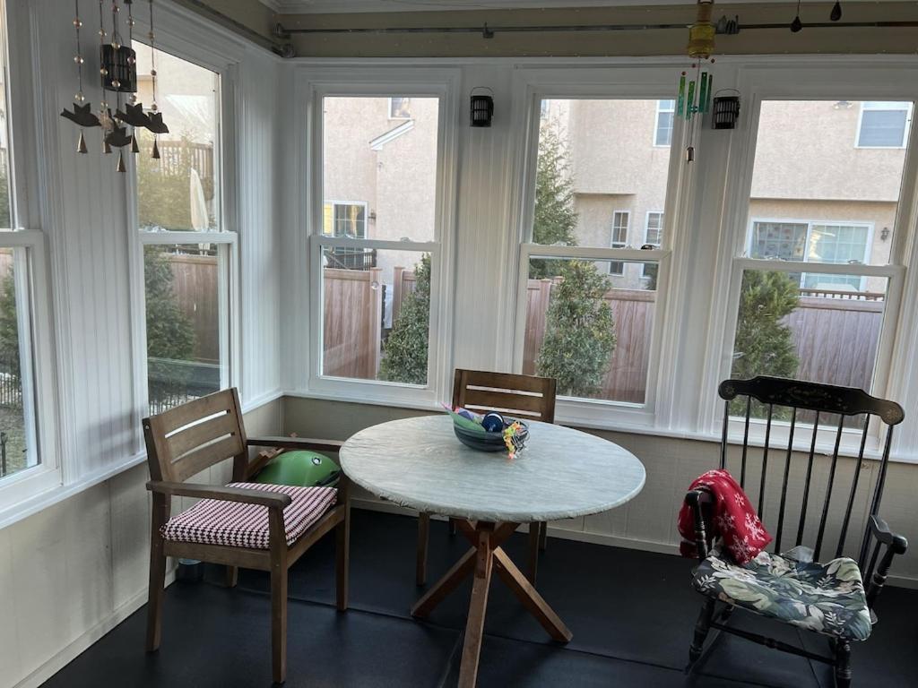 Location! House With Home Office, Gym, More-Cherry Hill Luaran gambar